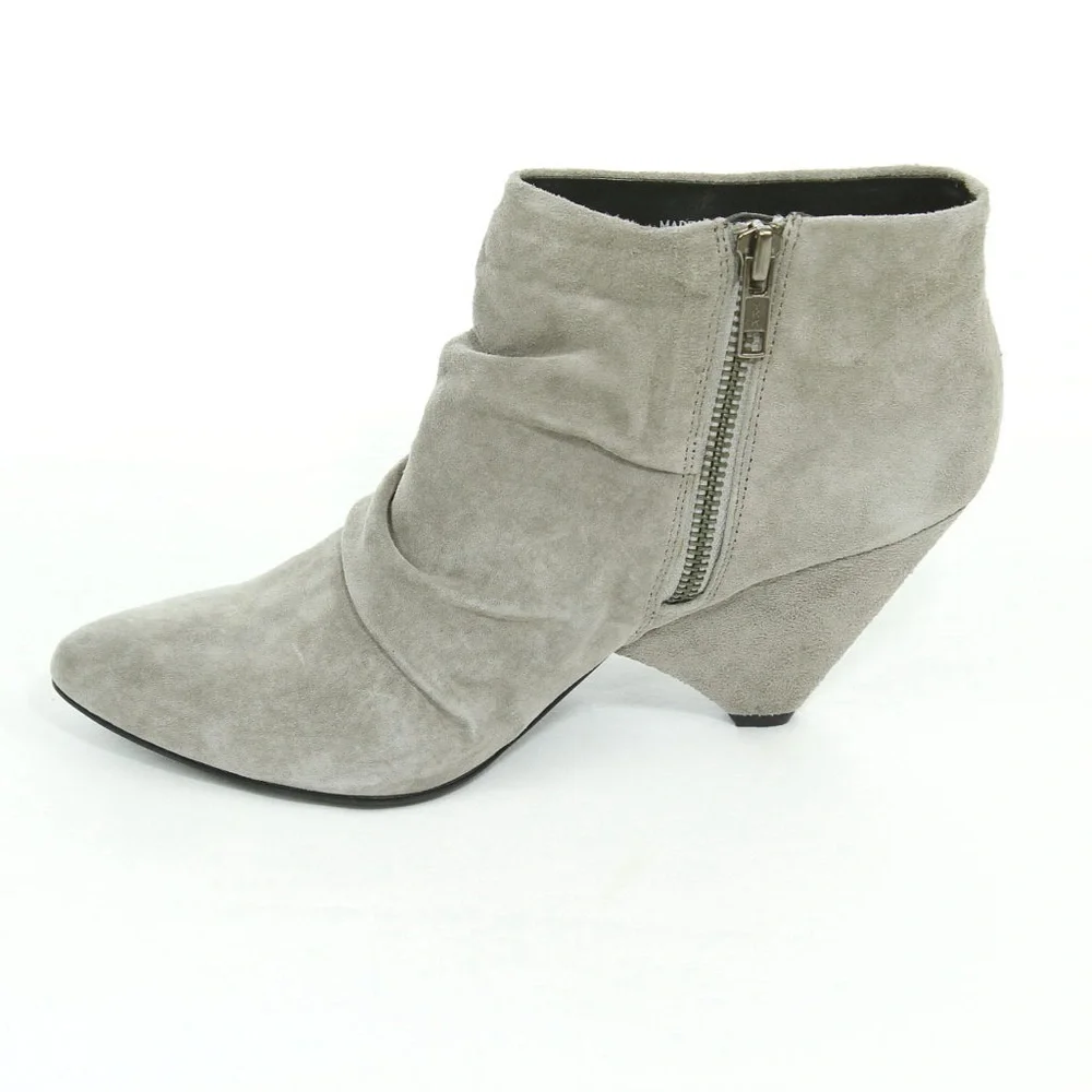 GABRIELLA ROCHA NiB Light Gray Suede Ankle Booties
